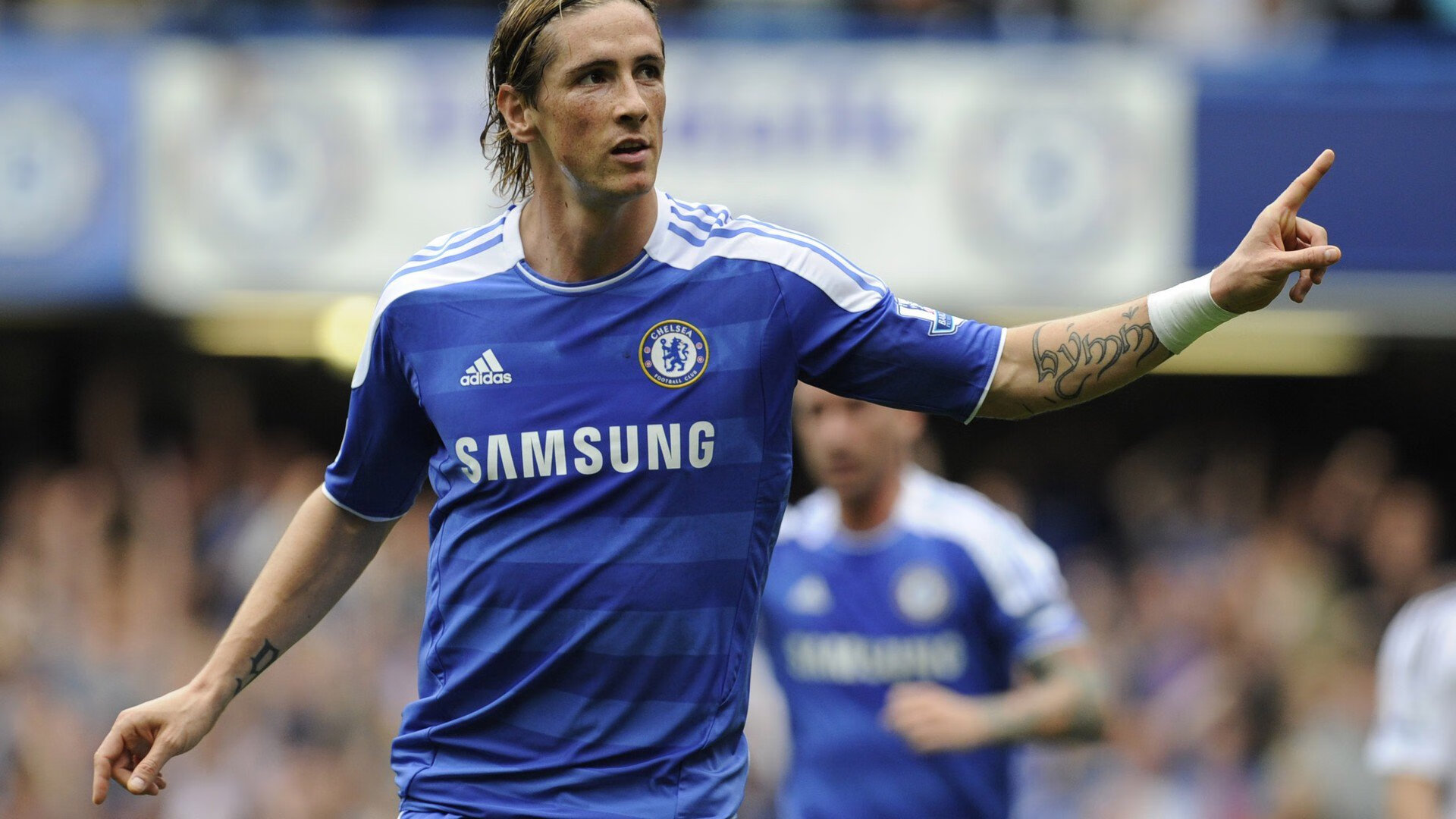 kaiyun电竞-英超经典战役：多次领先后逆转的足球奇迹，英超名场面  第2张